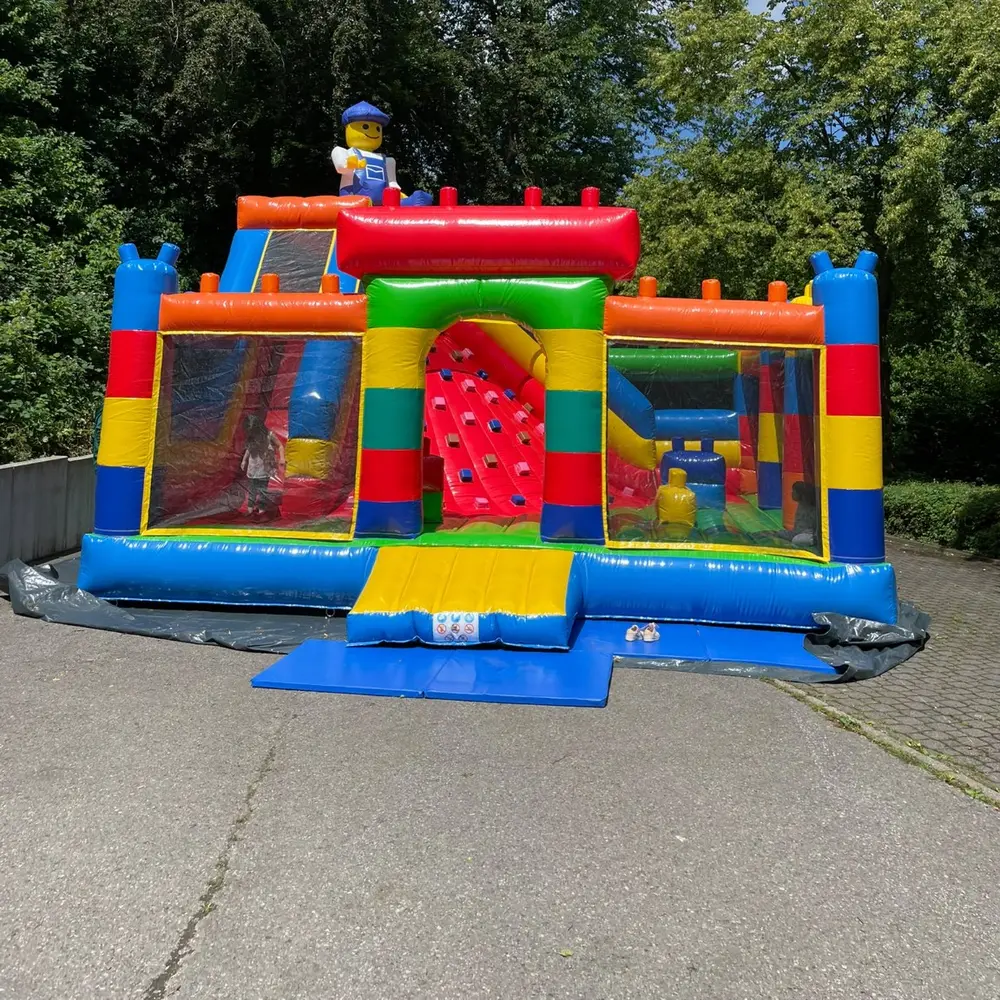 Hüpfburg Funland