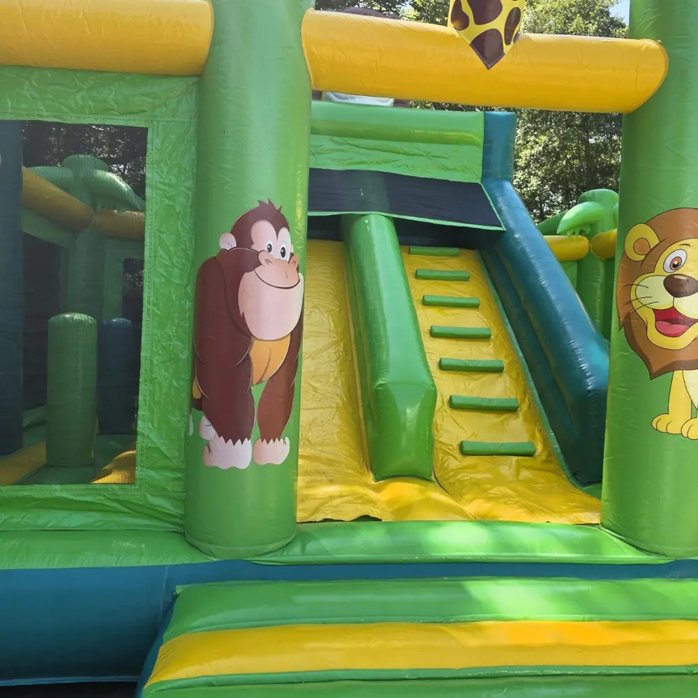 Kletterwand der Multifun Jungle